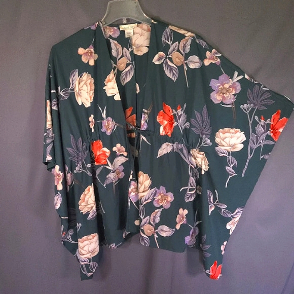 Peach Love California Kimonoโ Floral Boho Green Size Small Earth Fairy